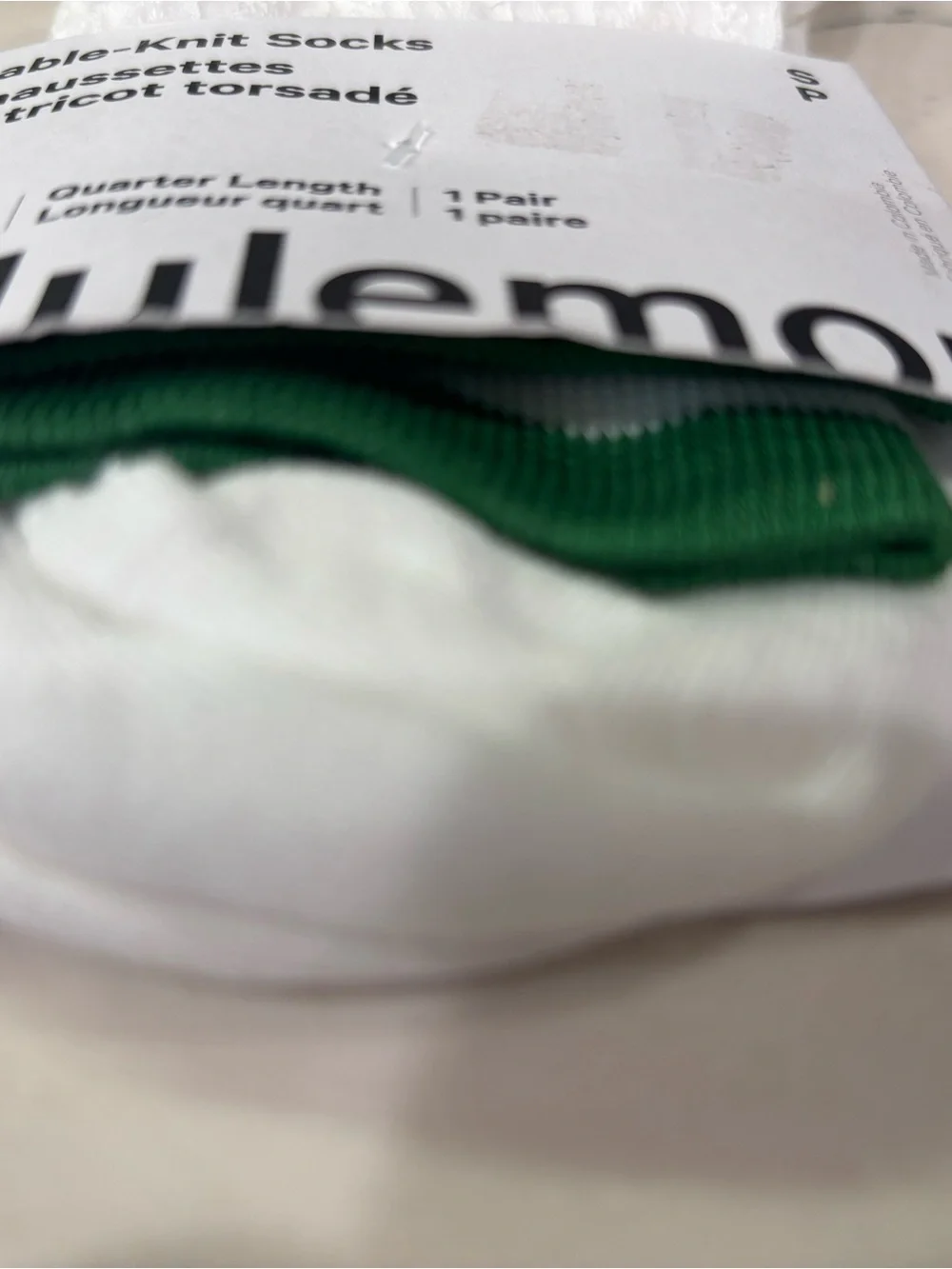 lululemon Cable-Knit Quarter Socks in White w/ Green Strip Accent Small NWT